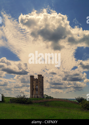 Vista su campagna e colline Foto Stock