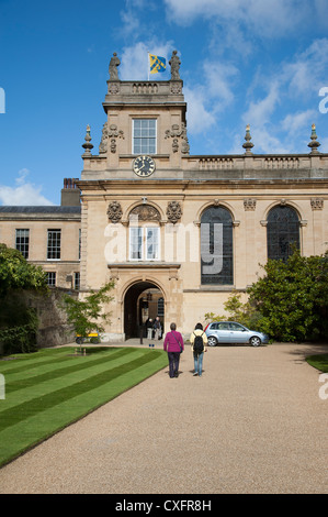 La cappella al Trinity College di Oxford visto dalla parte anteriore del quadrangolo. Inghilterra, Regno Unito Foto Stock