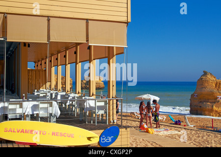 Sao Rafael beach nei pressi di Albufeira. Foto Stock