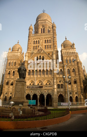 Il Chhatrapati Shivaji Terminus che è stato formalmente noto come Victoria Terminus, Mumbai, India. Foto Stock