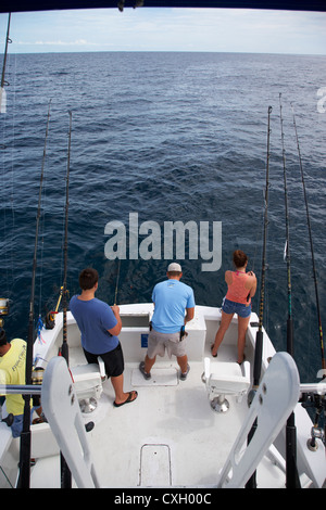 I turisti su una carta barca da pesca nel golfo del Messico fuori di Key West Florida usa Foto Stock