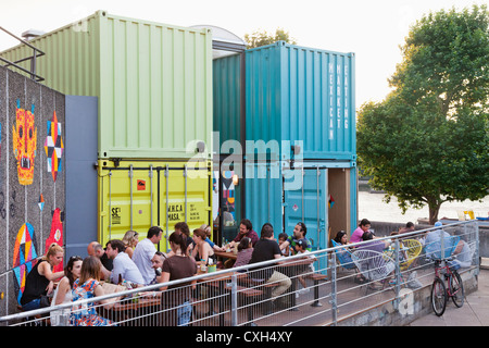 Inghilterra, Londra, Southwark, South Bank, Southbank, ristorante presso la Queen Elizabeth Hall Foto Stock