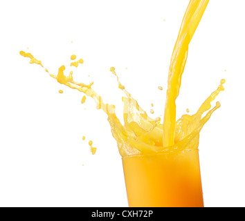 Versando un bicchiere di succo di arancia creazione di splash Foto Stock