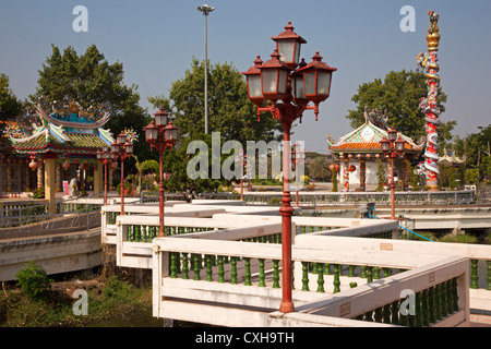 San Chao Pu-Ya santuario, Udon Thani, Isaan, Thailandia Foto Stock