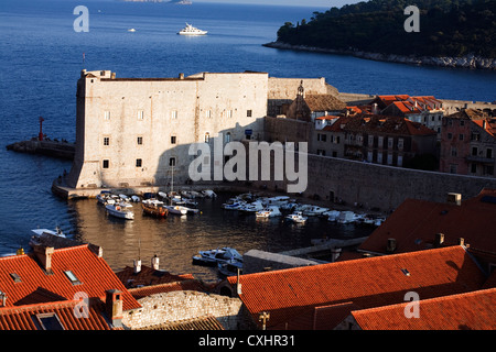 St John's Fort ora il museo marittimo del porto vecchio di Dubrovnik Dalmazia Croazia Foto Stock