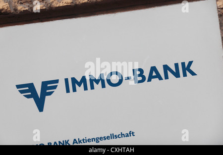Il logo nome/motif del Immo-Bank su un ramo di Vienna in Austria. Foto Stock