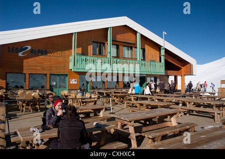 Barra di montagna nella località sciistica di Les 2 Alpes, Francia Foto Stock