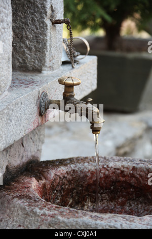 Acqua potabile alla Saint Naum Monastero a Ohrid in Macedonia Foto Stock