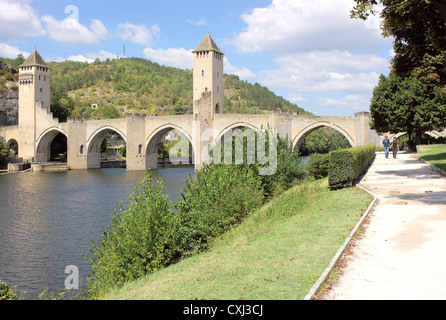 Gothic Porto Valentre sul fiume Lot Cahors Ponte Valentre Foto Stock