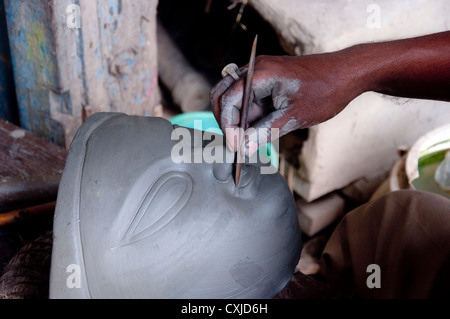 Il modello in creta della dea Durga Foto Stock