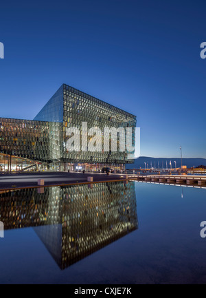 Harpa Concert Hall e il centro conferenze, Reykjavik, Islanda Foto Stock