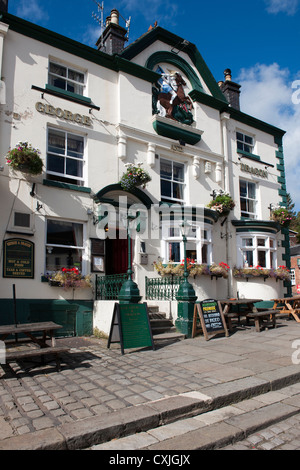 Giorgio e il Drago Public House, la piazza del mercato, Ashbourne, Derbyshire, Inghilterra, Regno Unito. Foto Stock