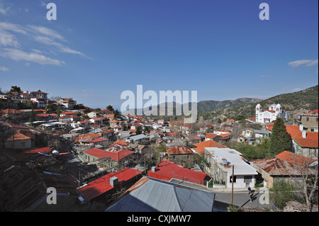 Il villaggio di montagna di Pedoulas sul lato nord dei Monti Troodos nella zona centrale di Cipro Foto Stock