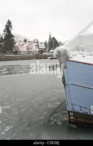 Icy barca da pesca Foto Stock