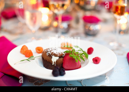 Tortina di Cioccolato e gelato al lampone a nozze, Toronto, Ontario, Canada Foto Stock