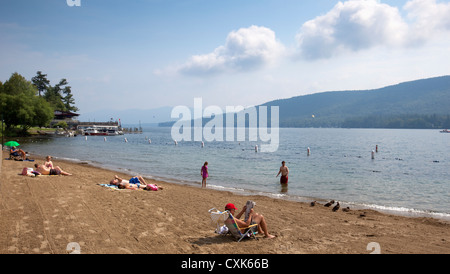 Spiaggia per nuotare, Lake George, NY Foto Stock