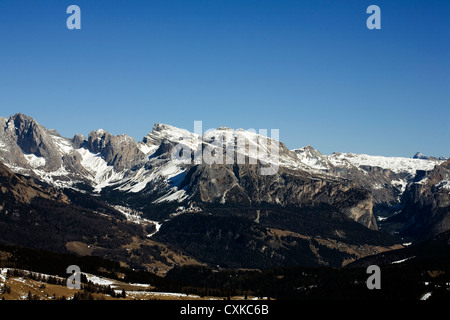 Piz Sella Ciampinoi ski area le Odle Geislerspitzen Pitla Fermeda Gran Fermeda in background a Selva di Val Gardena Italia Foto Stock