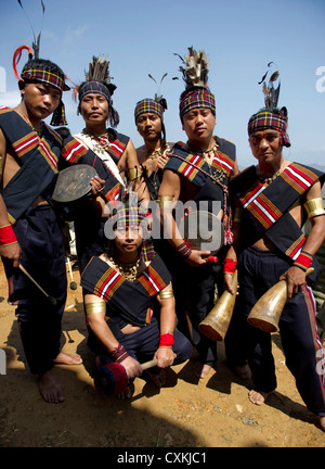 Il Mizoram, uno stato nel Nordest dell India, è la patria di molte tribù. Questo ritratto di vetrine tradizionali costumi tribali. Foto Stock