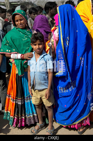 La tribù Garasia sono squisiti prodotti tessili e gioielli di tradizioni e di modelli unici di vivere, trovata nel Rajasthan, India Foto Stock