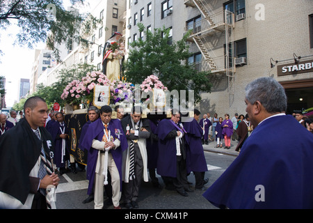 Annuale di Santa Rosa de Lima Estados Unidos EEUU processione in New York Foto Stock