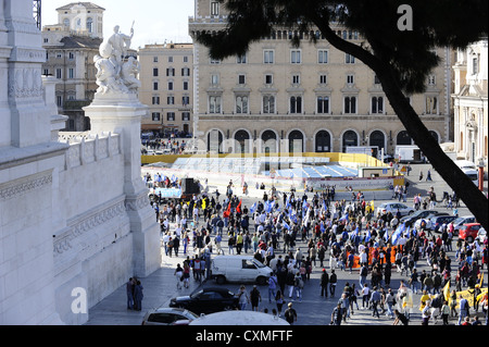 I manifestanti a Roma, Italia Foto Stock