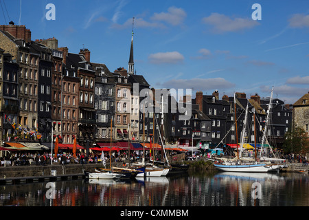 Santa Caterina's Quay, Vieux Bassin, Honfleur, Bassa Normandia, Francia Foto Stock