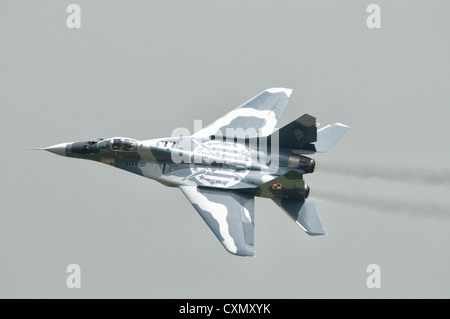 Mikoyan Gurevich MiG-29un fulcro russo superiorità aerea Jet Fighter Aircraft dal 1 Tactical Fighter Squadron polacco AF Foto Stock