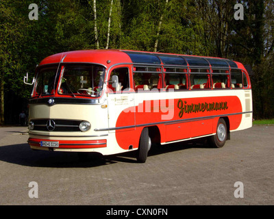 Mercedes-Benz O 321 classico vecchio autobus Foto Stock