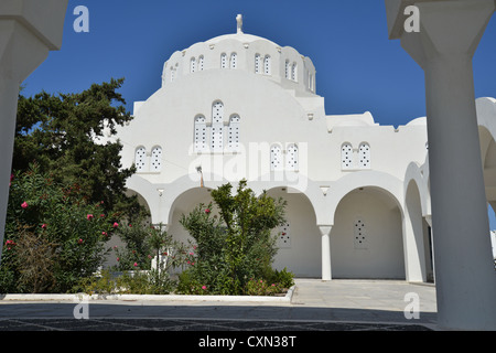 Cattedrale Chiesa della Candelora, Gold Street, Firá, SANTORINI, CICLADI Sud Egeo Regione, Grecia Foto Stock