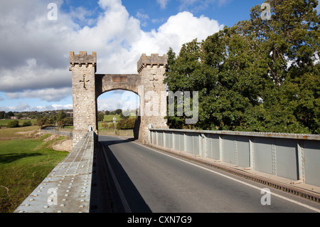 Ponte Middleham, Middleham, Fiume Ure vicino Leyburn, North Yorkshire Dales e National Park, Regno Unito Foto Stock