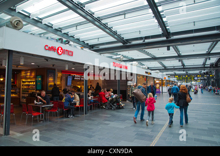 Nuova estensione (2011) di Malmö centralstation la principale stazione ferroviaria della città di Malmö contea di Skåne Svezia Europa Foto Stock