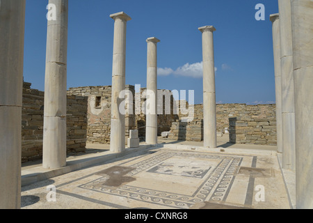 Pavimento a mosaico a casa di Dionysos, sito archeologico di Delos, Delos, Cicladi Sud Egeo Regione, Grecia Foto Stock