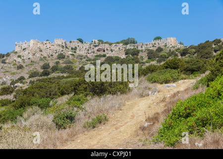 Il vecchio castello di Navarino vicino Gialova nella prefettura di Messinia sparato da un percorso Foto Stock