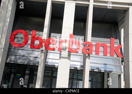 Logo della Oberbank a Vienna (Vienna), Austria. Foto Stock