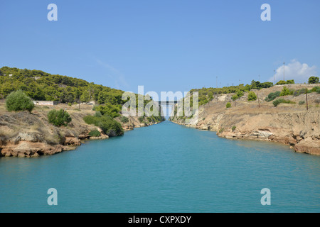 Canale di Corinto da barca, Corinto comune, regione del Peloponneso, Grecia Foto Stock