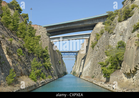 Canale di Corinto da barca, Corinto comune, regione del Peloponneso, Grecia Foto Stock