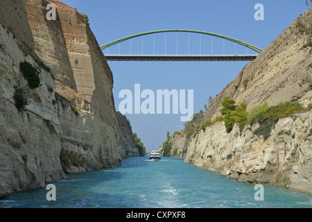 Canale di Corinto da barca, Corinto comune, regione del Peloponneso, Grecia Foto Stock