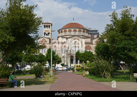 Il Neo-Byzantine Cattedrale della Santissima Trinità, Pireo di Atene, Attica, regione, Grecia Foto Stock