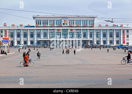 Popoli democratici la Repubblica di Corea (DPRK), la Corea del Nord, Hamhung, Hamhung stazione ferroviaria Foto Stock