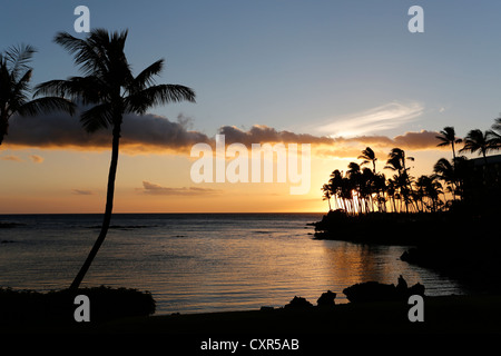 Tramonto sulla spiaggia di Hilton Waikoloa Village, l'hotel resort, Big Island delle Hawaii, STATI UNITI D'AMERICA Foto Stock