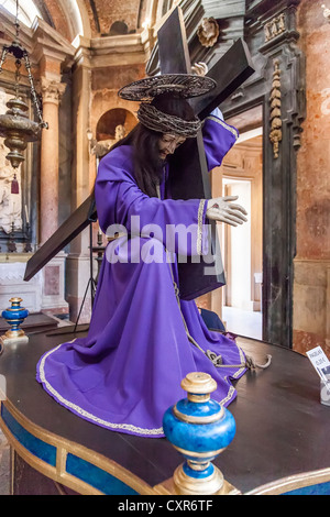 Paso con Cristo nella sua passione. Mafra National Palace e convento in Portogallo. Ordine francescano. Edificio in stile barocco. Foto Stock