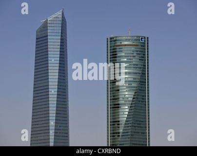 Cuatro Torres Business Area, precedentemente noto come la Madrid Arena, con quattro grattacieli, qui Torre de Cristal Foto Stock