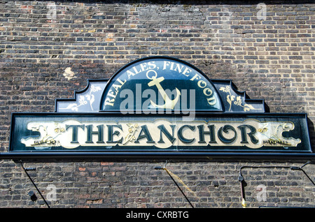 Segno di un pub, l'ancoraggio, South Bank di Londra, l'Inghilterra del Sud, England, Regno Unito, Europa Foto Stock