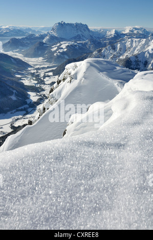 Vista della montagna Wilder Kaiser come visto dalla montagna di Steinplatte, Reit im Winkl, Chiemgau, Baviera, Germania, Tirolo, Austria Foto Stock