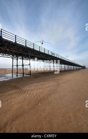 Completamente restaurato southport promenade in riva al mare città costiera Foto Stock