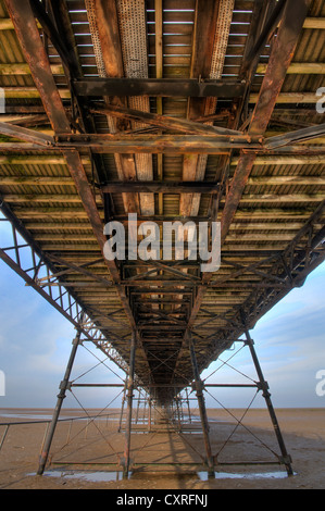 Completamente restaurato southport promenade in riva al mare città costiera Foto Stock