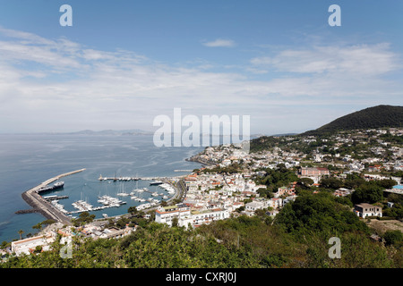Vista di Casamicciola Terme di Ischia Isola del Golfo di Napoli, Campania, Italia meridionale, Italia, Europa Foto Stock