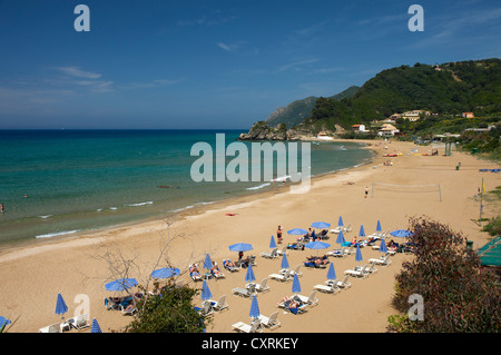 Kontogialos spiaggia di Pelekas, Corfu, Isole Ionie, Grecia, Europa Foto Stock