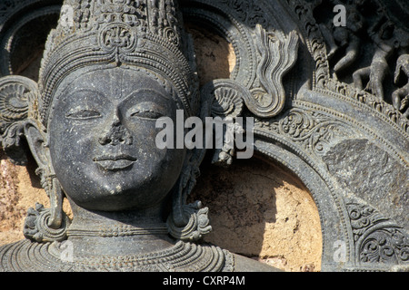 Statua del vedica del dio del sole Surya, del XIII secolo, tempio indù, Surya o Sun tempio, Patrimonio Mondiale dell UNESCO Foto Stock