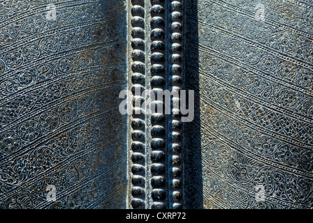 Migliori sculture in pietra, vista in dettaglio della statua di Surya, il vedica del dio Sole, Surya Tempio o Tempio del Sole ,, Patrimonio Mondiale dell UNESCO Foto Stock